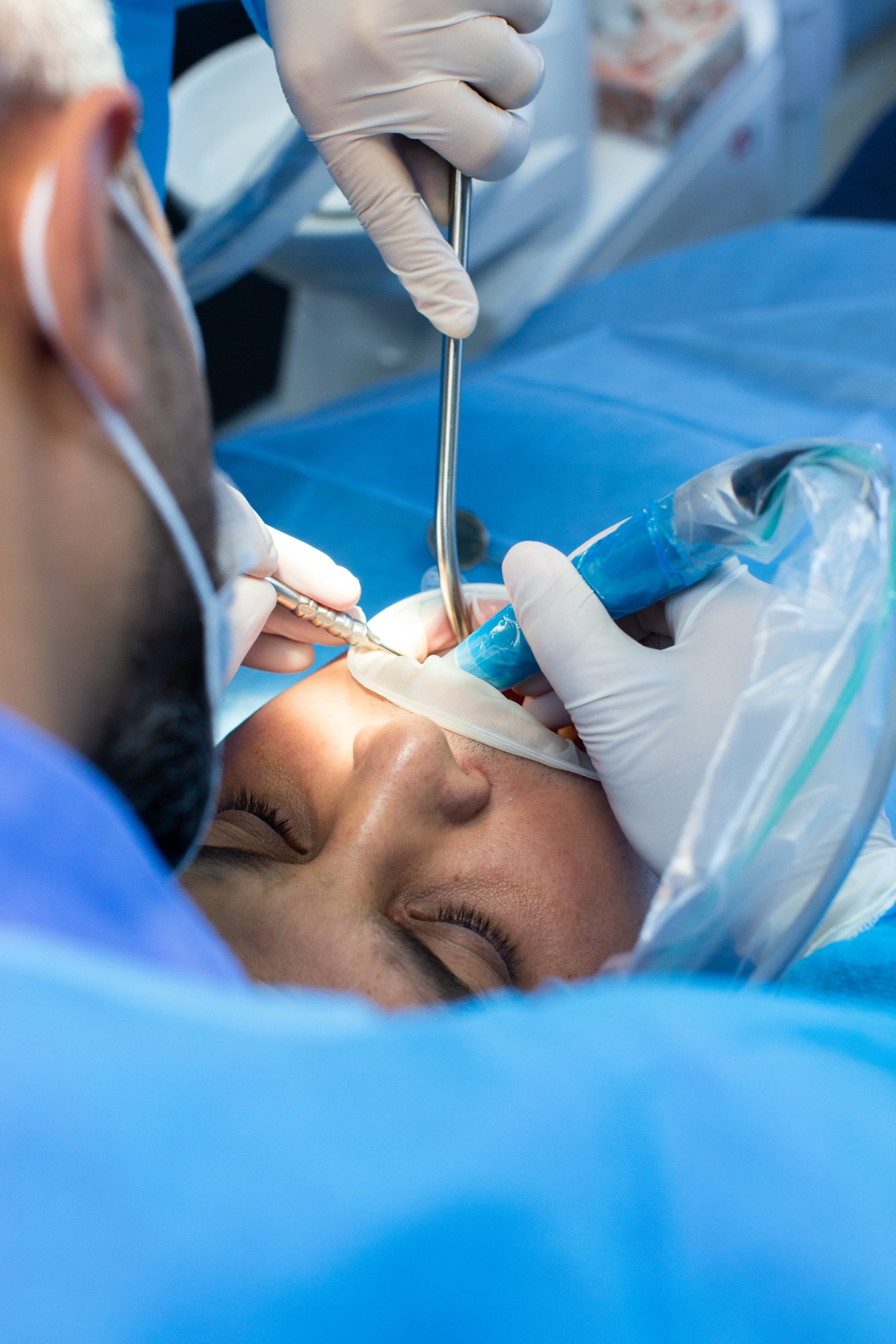 Hands-on dental implant training
